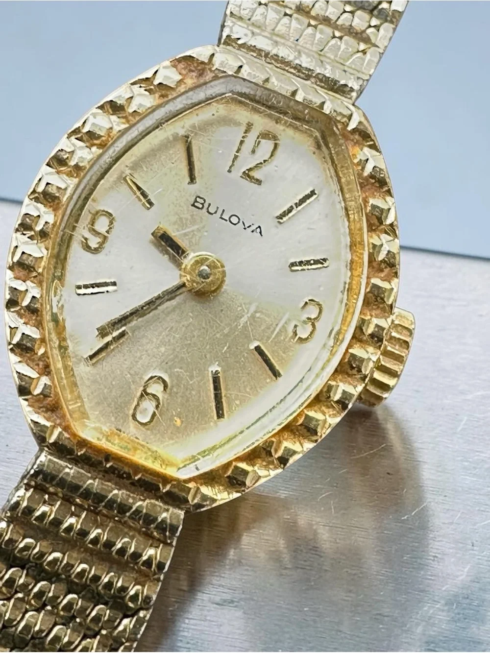 Vintage Bulova Swiss Watch ~ Women's 10K Rolled Gold Plate 17 Jewels Mechanical